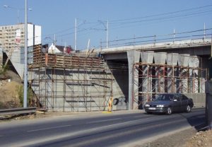 Brno, most přes ul. Křižíkovu a trať ČD (2002)